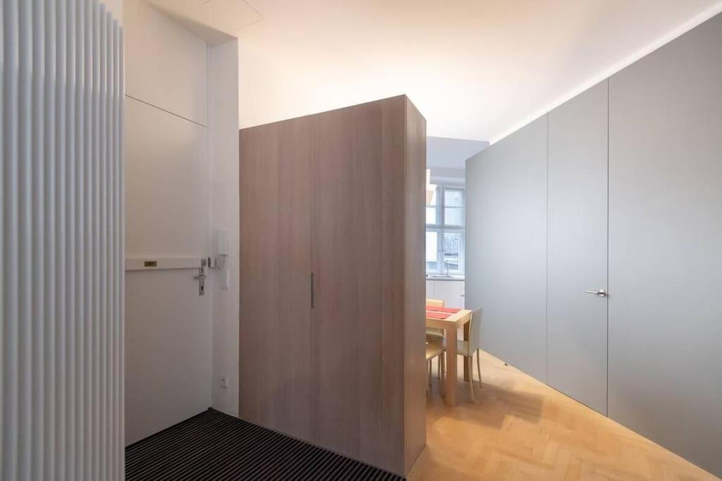 Luxury Apartment On Old Town Square Prag Exteriör bild